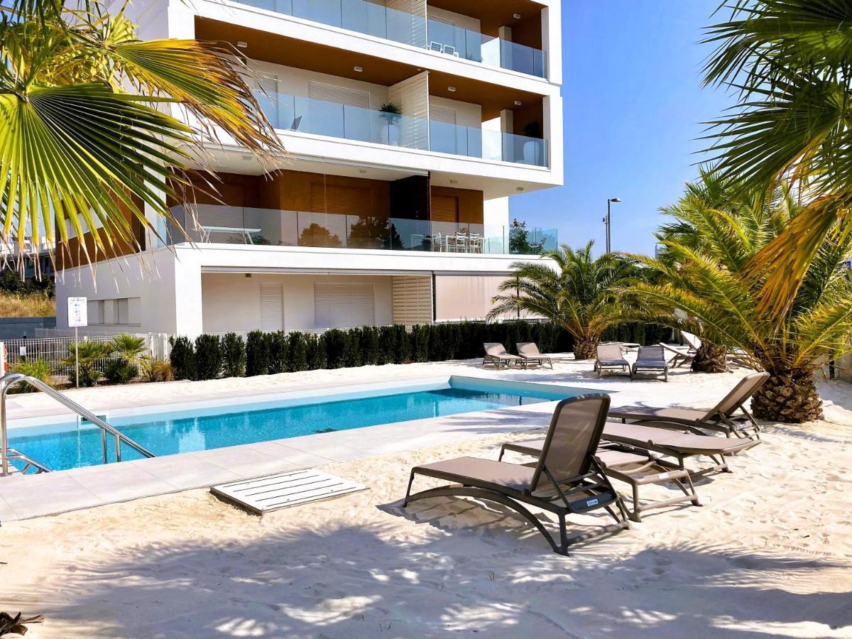 Sun Beach Residence Con Piscina - Piazza Brescia - Adria Holiday Jesolo - Family Apartments Экстерьер фото